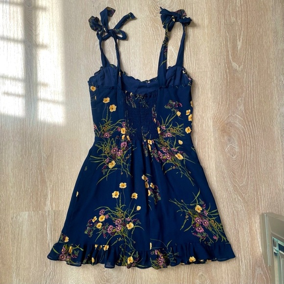 NWOT Reformation Christine Mini Dress in Mademoiselle 6 - Picture 4 of 7